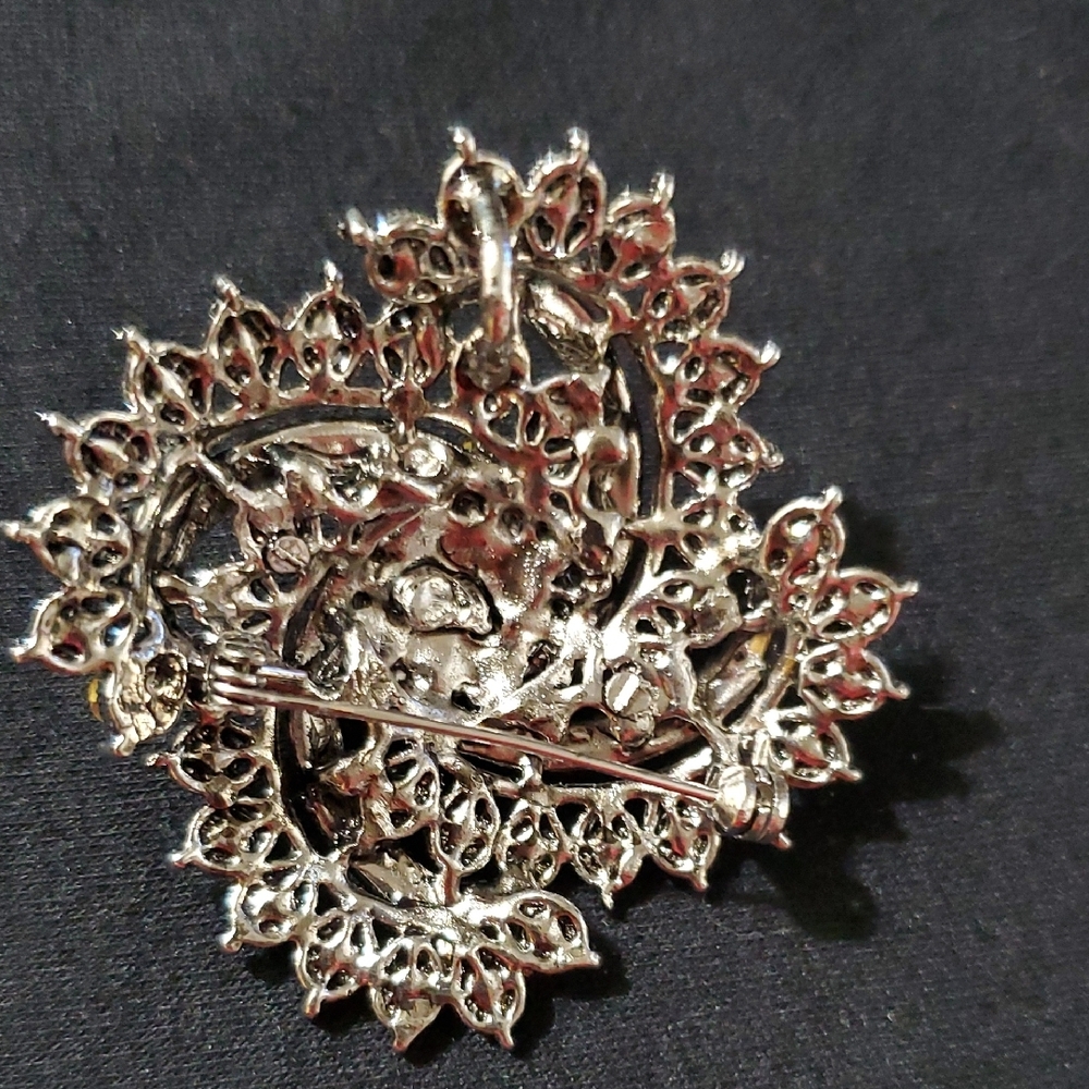 Elegant Black And Silver Brooch With Crystal Embellishments, Costume - Picture 3 of 4